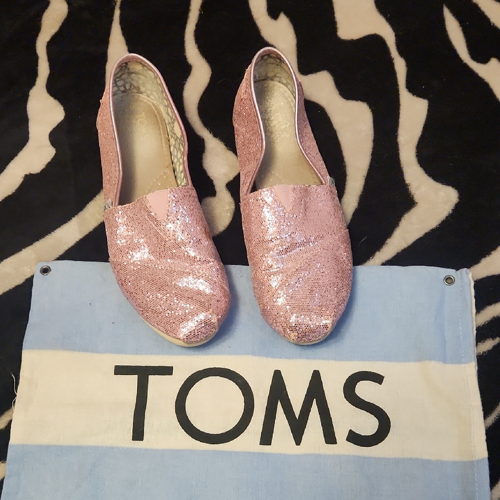 TOMS Women's Sparkling Pink Loafers